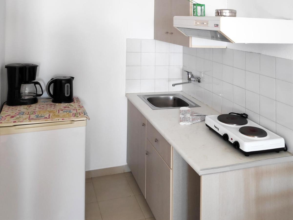 Sunflowers Apartments 마라토캄포스 외부 사진
